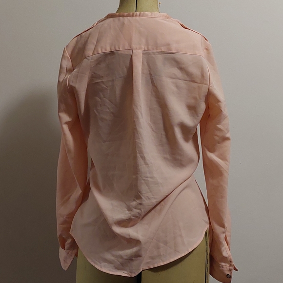 Calvin Klein blouse 👚 - Picture 2 of 9